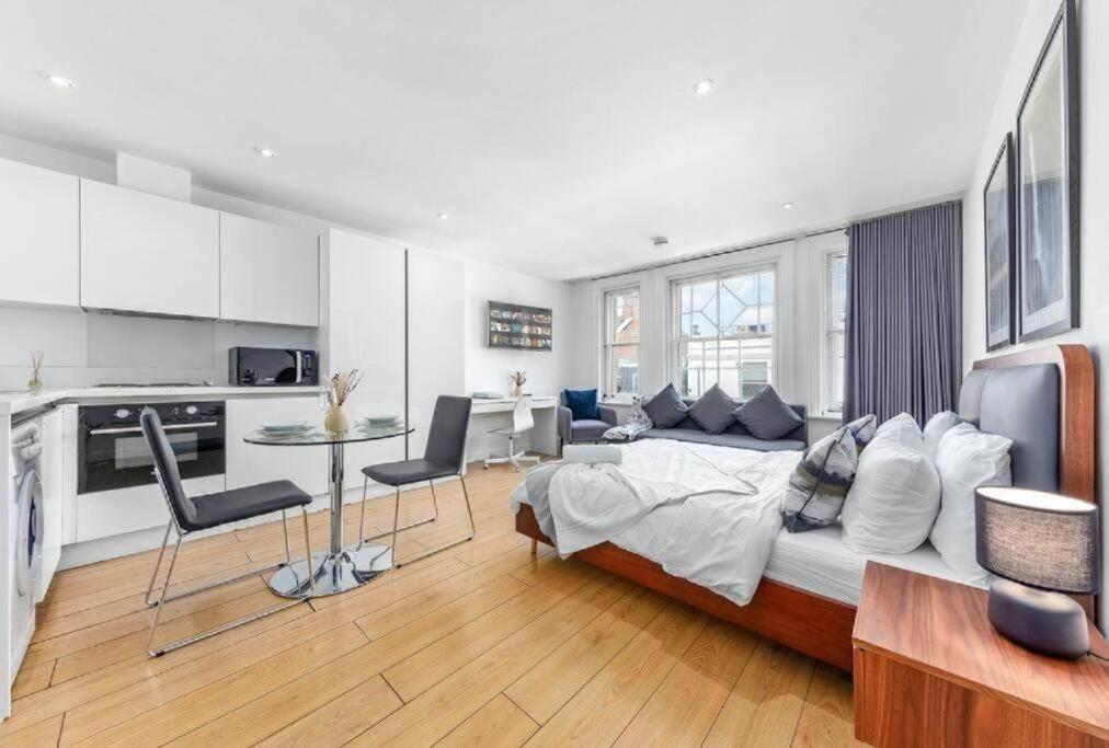 1 Bedroom Flat Piccadilly Sleep 7 In London Vr10 Exteriér fotografie